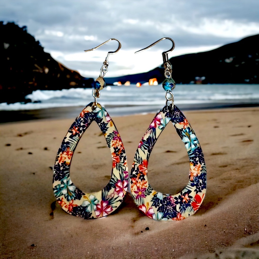 Beach floral teardrop earrings